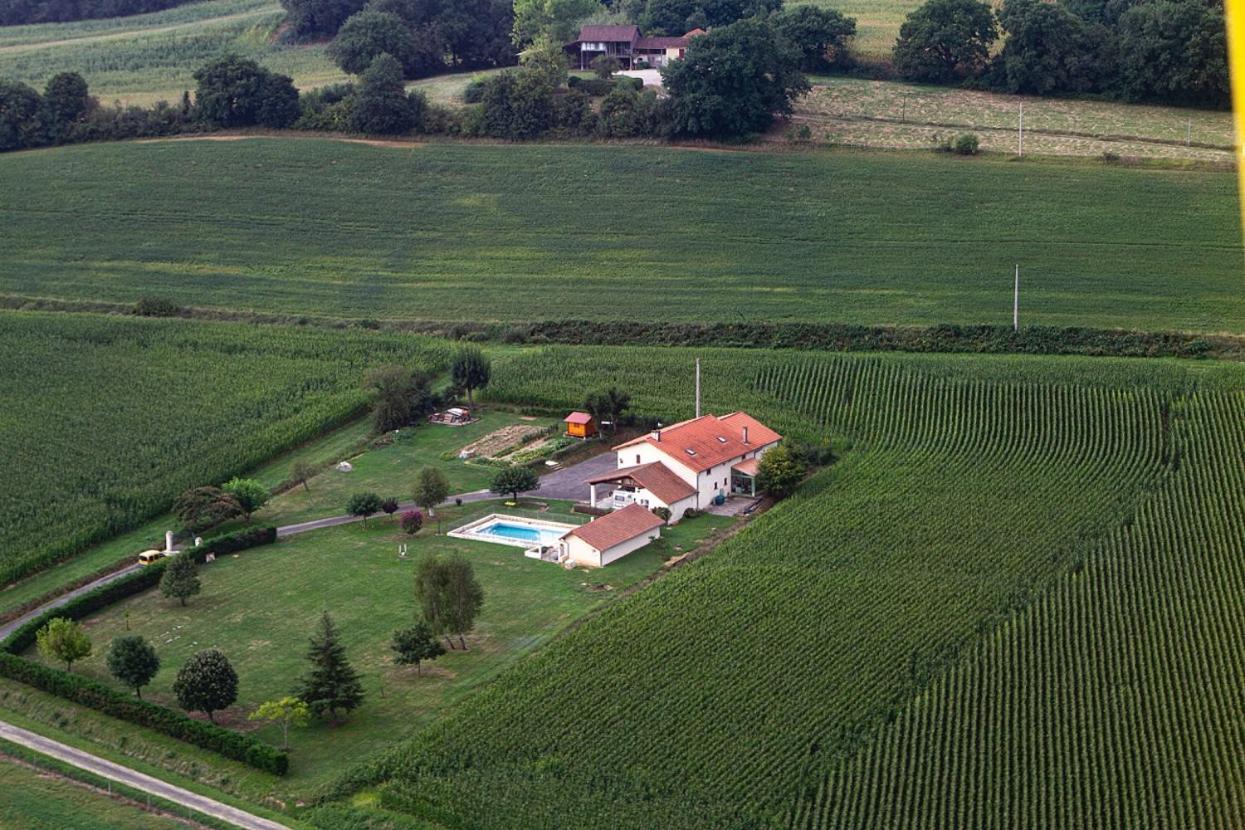 Monlezun Villa Exterior foto